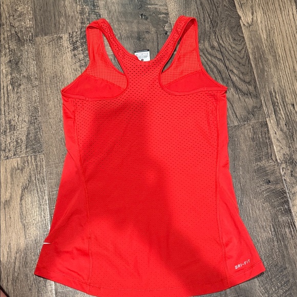 Nike Red Mesh-Back Performance Tank - Picture 4 of 5